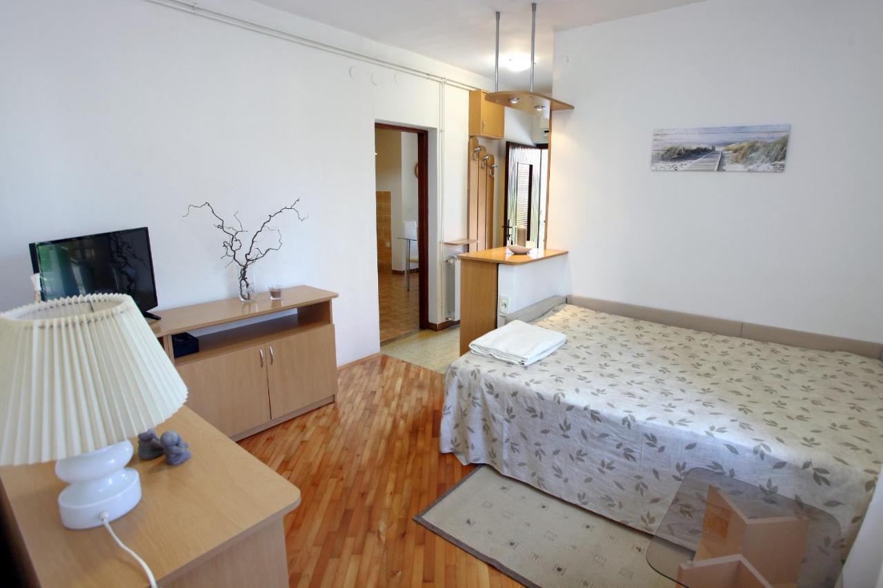 דירות בפורטורוז Not For Rent מראה חיצוני תמונה